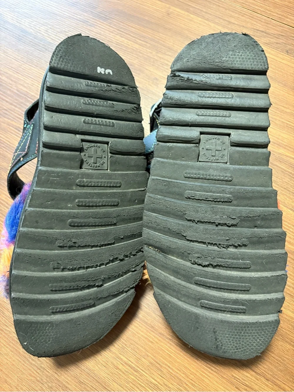 Dr. Martens Voss II Fluffy Faux Faur Sandals size 7